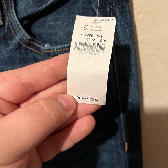FLASH SALE NWT Old Navy Extra High-Waisted Medium-Wash Cropped Wide-Leg Jeans - Picture 5 of 7